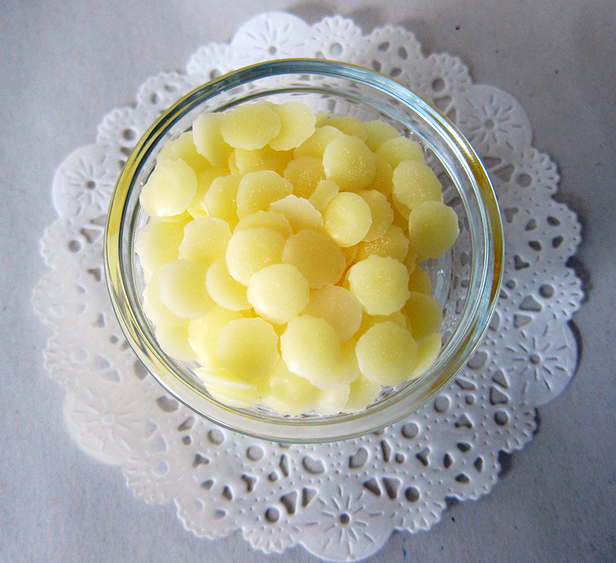 Qualerex Beauty - Candelilla Wax, a pale yellow vegetable wax