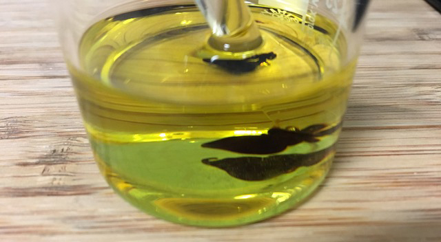 How to Make an After-Sun Body Oil