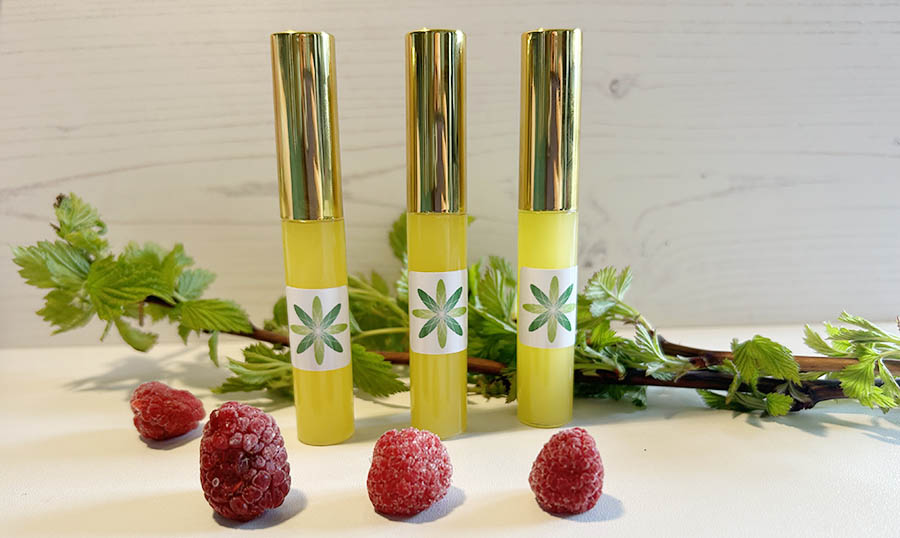 make a lip oil with golden marula oil