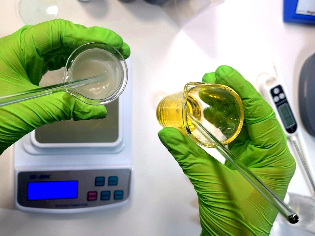 How to make a 2-in-1 antioxidant face &#038; lips oleogel mask