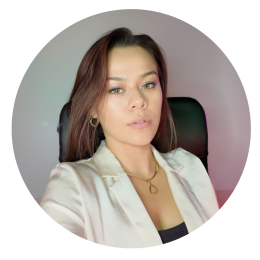 Dora Dinnova