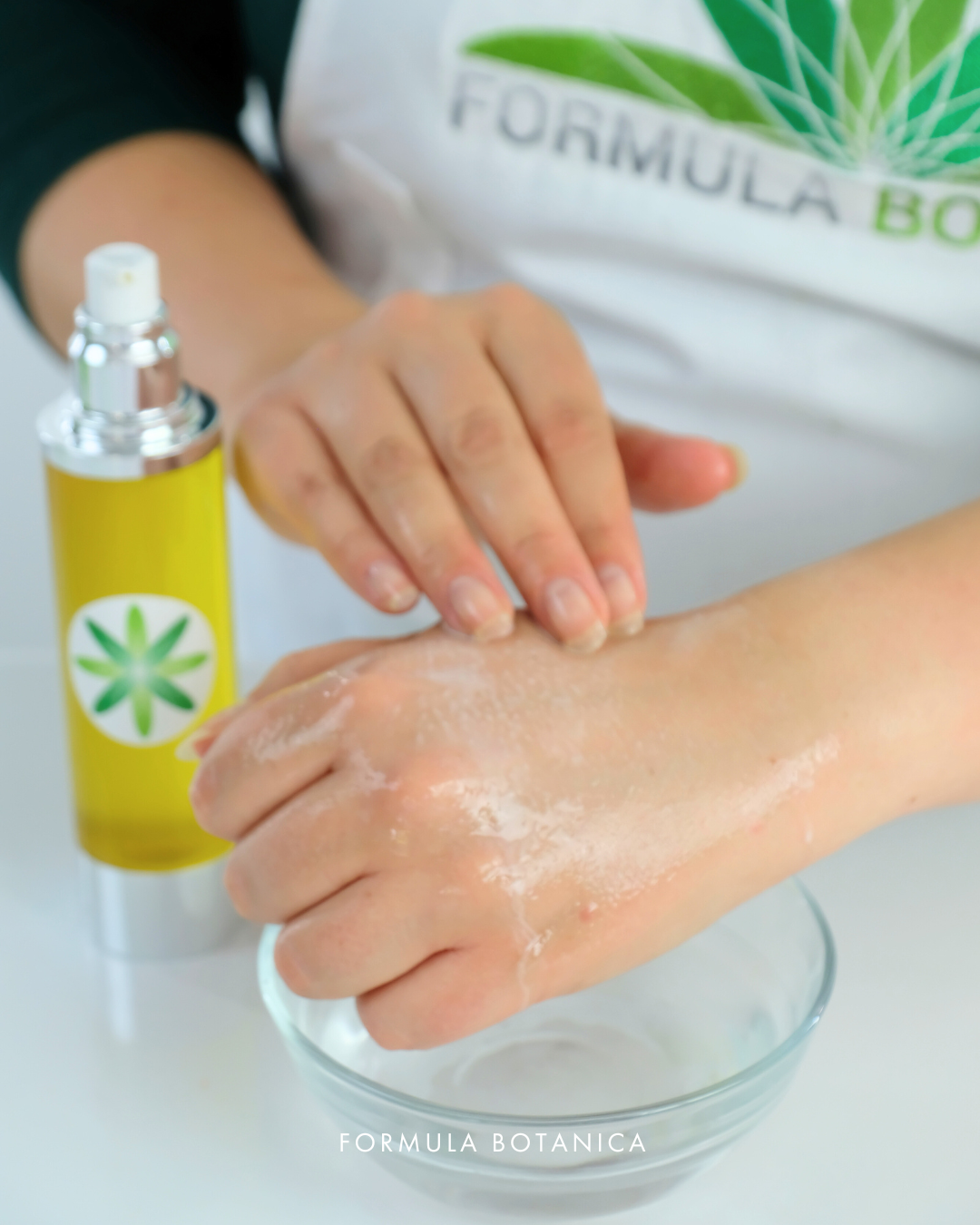 How to make a nourishing camellia cleansing oil