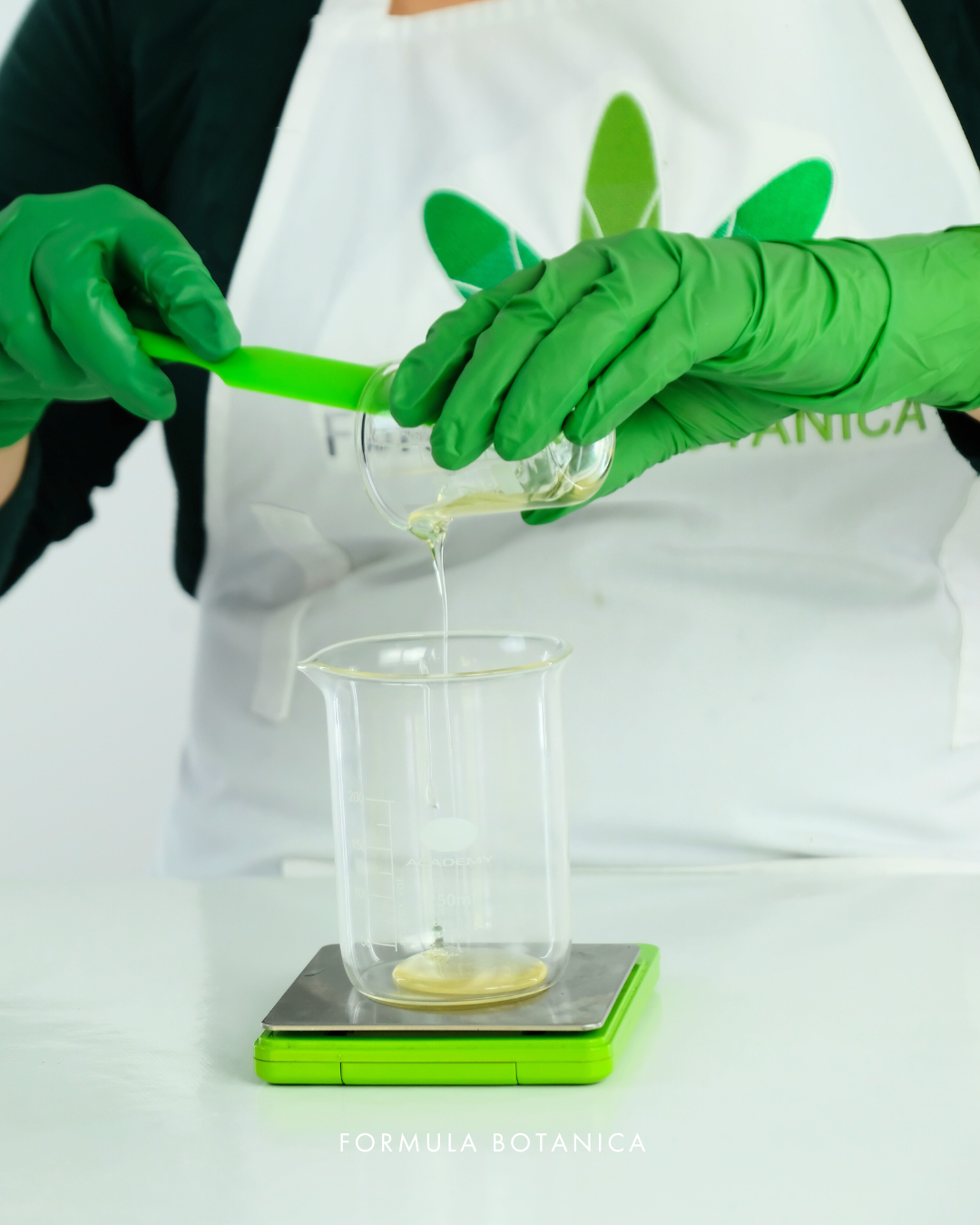 How to make a nourishing camellia cleansing oil