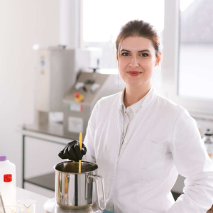 Annjulie_head_shot Annjulie_head_shot