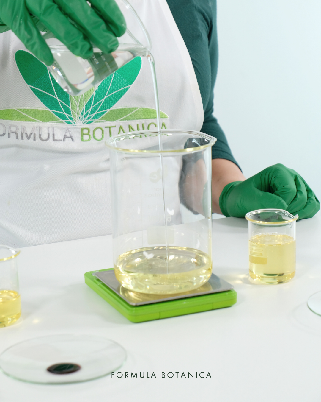 How to make a blooming bath oil in 10 minutes (no experience needed)