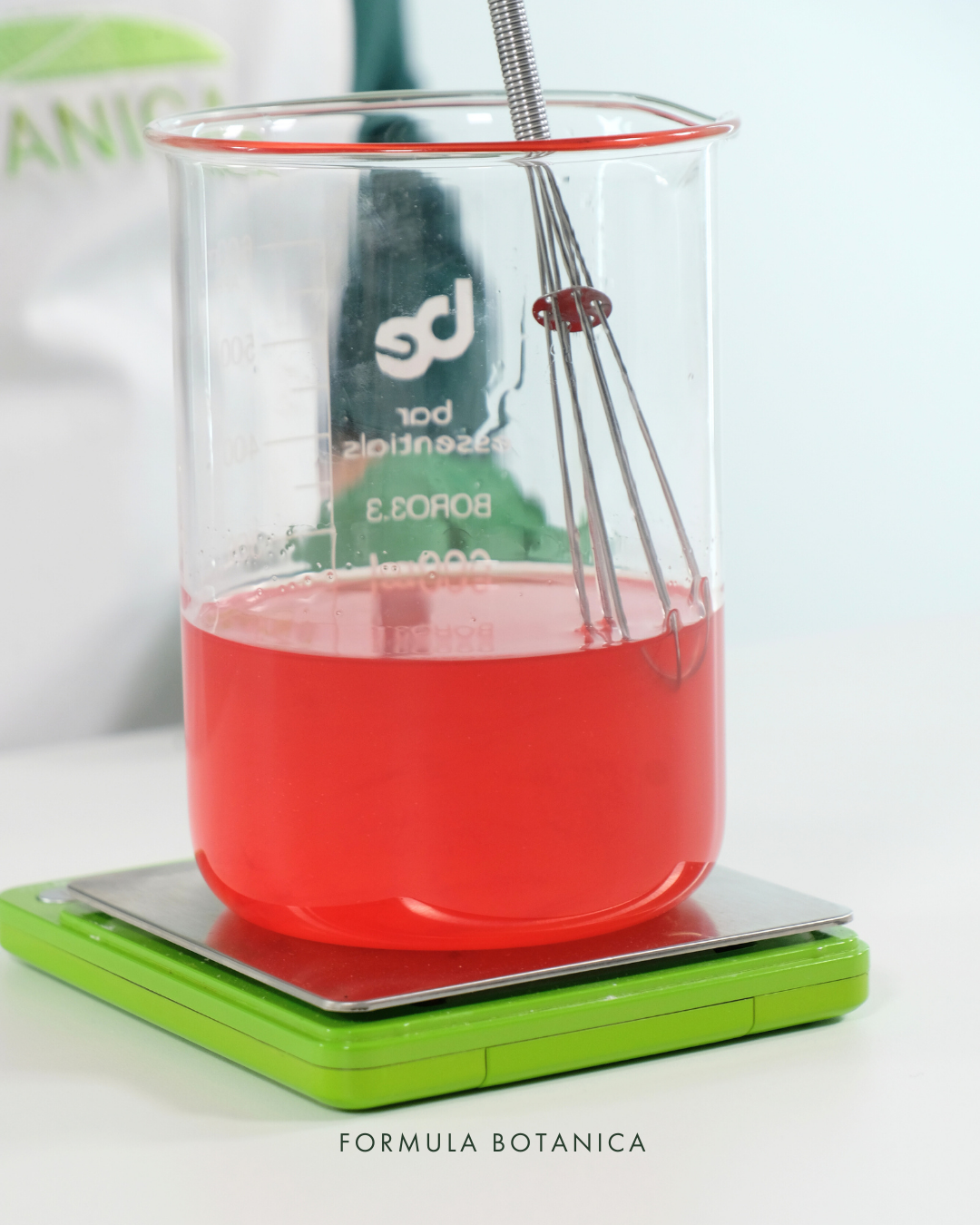 How to make a blooming bath oil in 10 minutes (no experience needed)