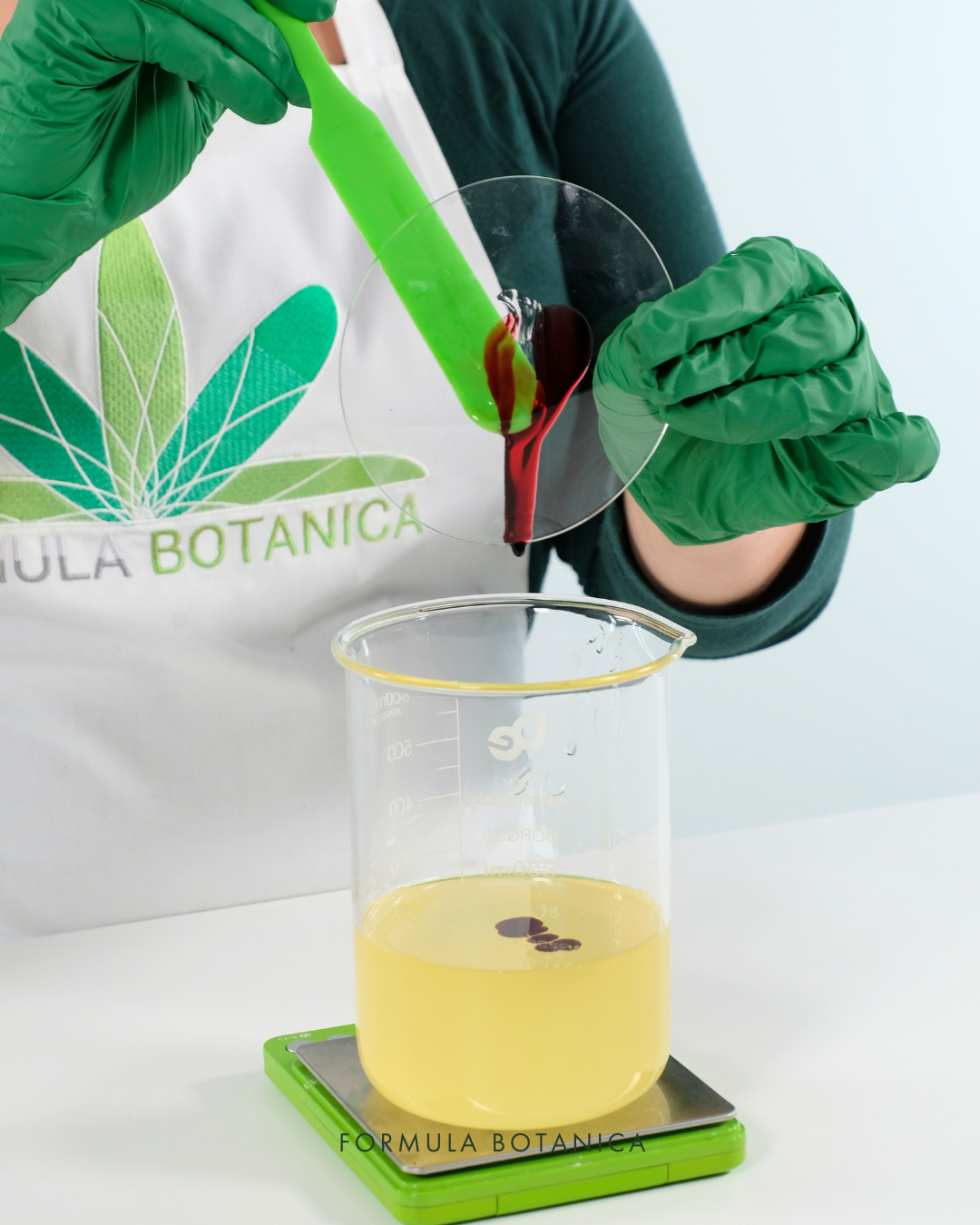 How to make a blooming bath oil in 10 minutes (no experience needed)