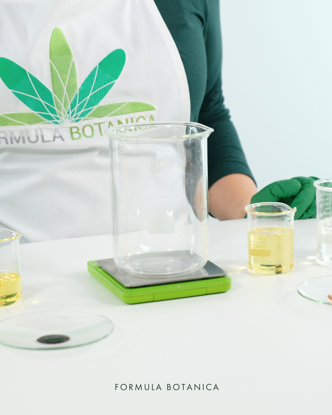 How to make a blooming bath oil in 10 minutes (no experience needed)