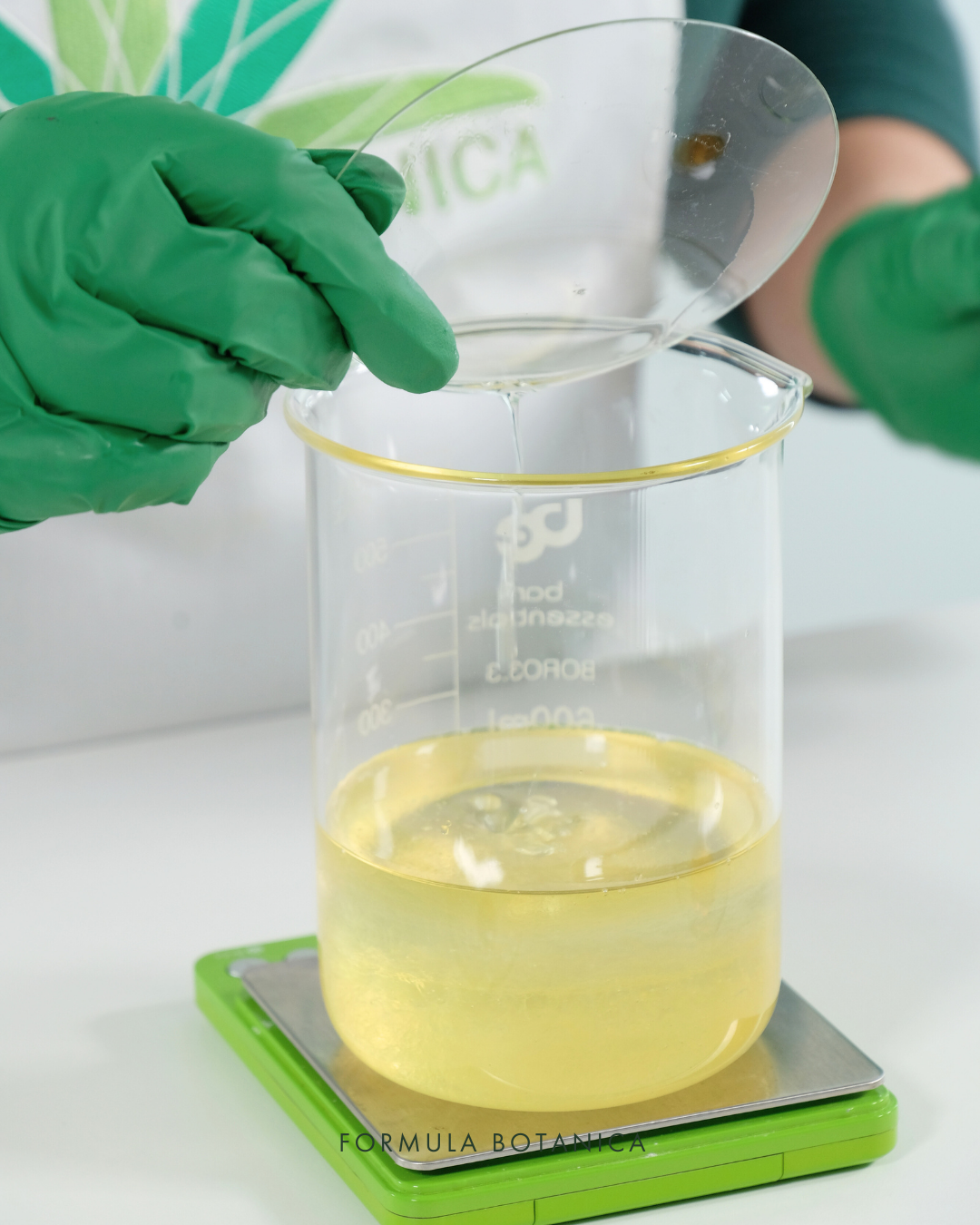 How to make a blooming bath oil in 10 minutes (no experience needed)